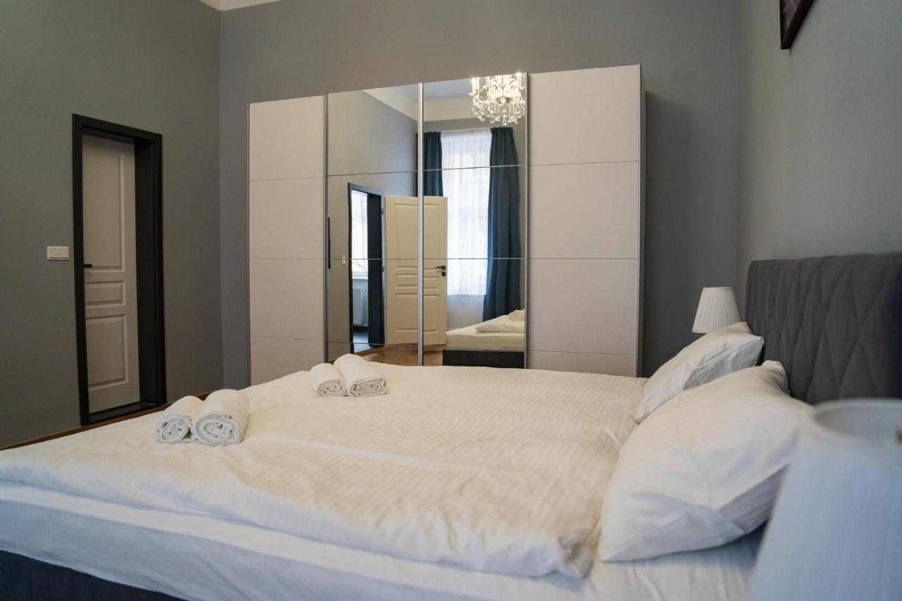 Top Class Apartments In Carlsbad Bulharska Street Карловы Вары Экстерьер фото